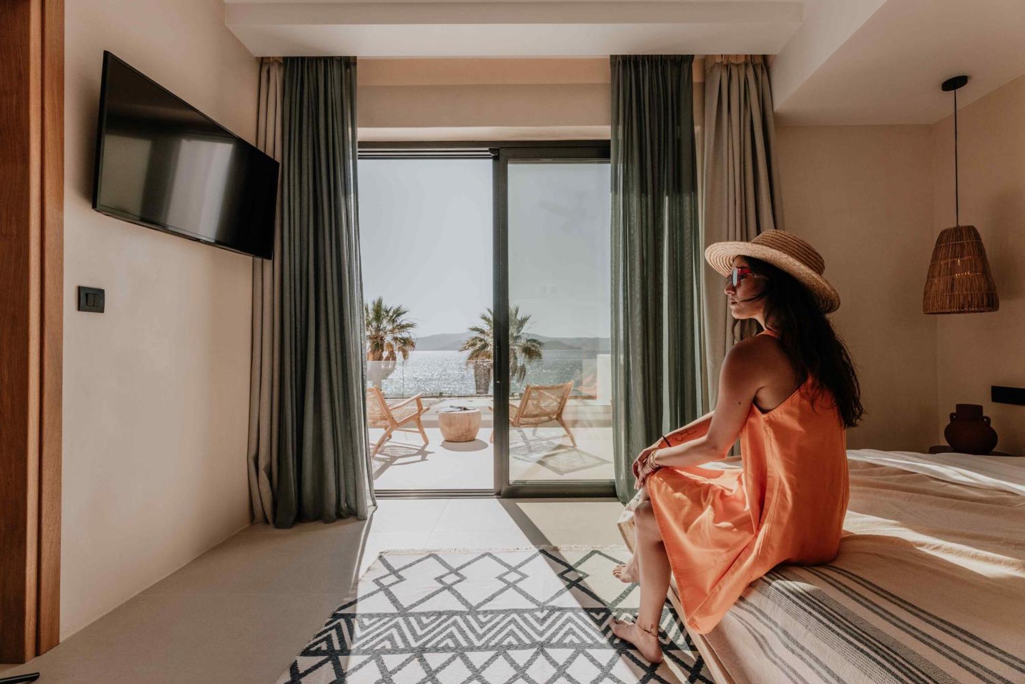 Ostrako Beachside Suites Agia Anna  Extérieur photo